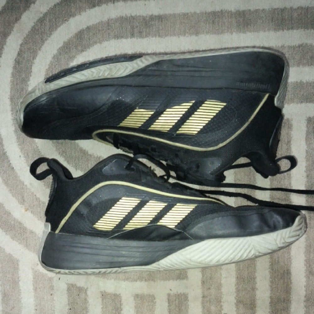 Adidas Men's Black and Cream Sneakers